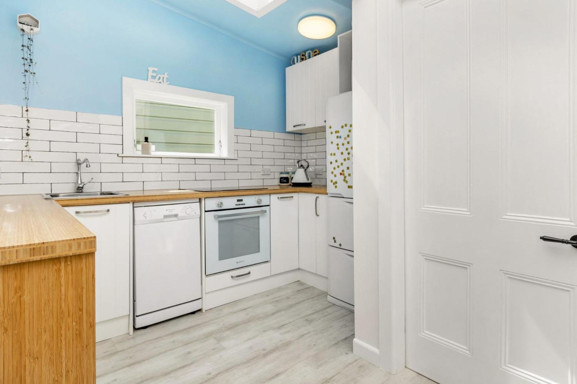 Peaceful & Private City Cottage With Carparks Wellington Exteriör bild